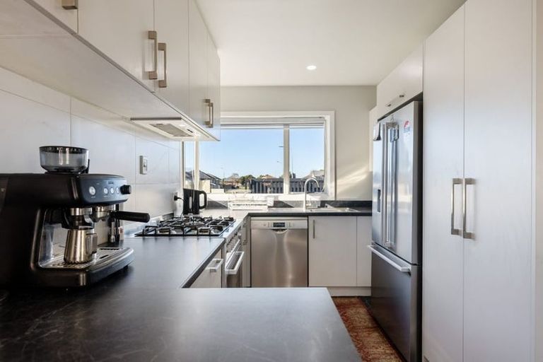 Photo of property in 43 Farnborough Street, Aranui, Christchurch, 8061