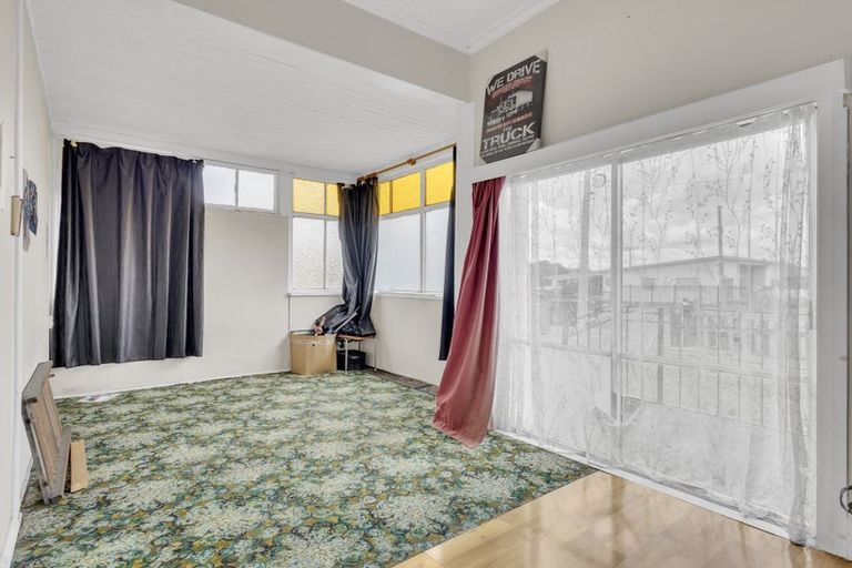 Photo of property in 61 Swinburn Street, Dannevirke, 4930