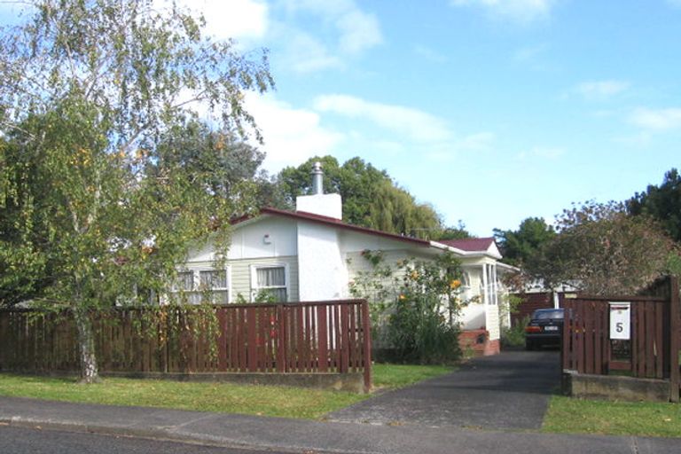 Photo of property in 5 Linley Place, Hillcrest, Auckland, 0627