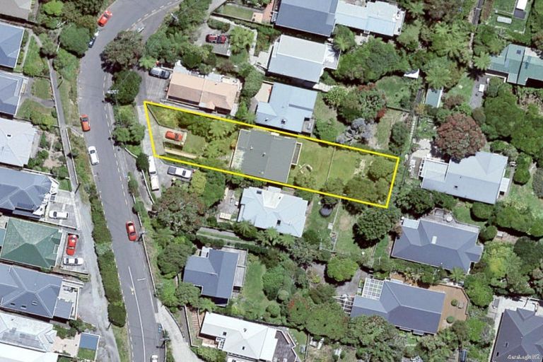 Photo of property in 17 Mitchell Street, Brooklyn, Wellington, 6021