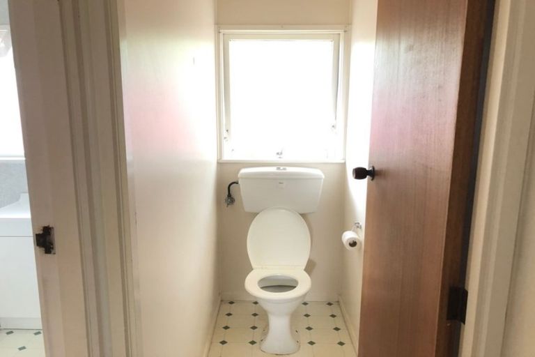 Photo of property in 22 Grande Vue Road, Hillpark, Auckland, 2102