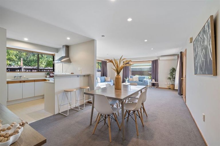 Photo of property in 4b Grassmere Street, Papanui, Christchurch, 8052