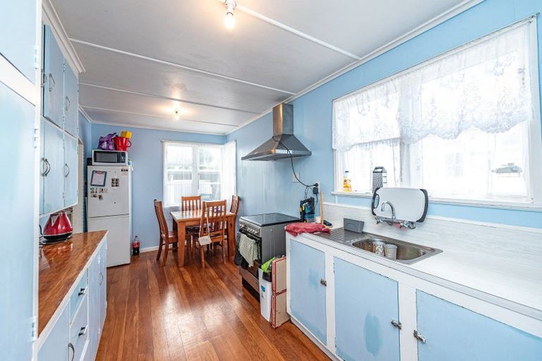 Photo of property in 16 Victory Place, Aramoho, Whanganui, 4500