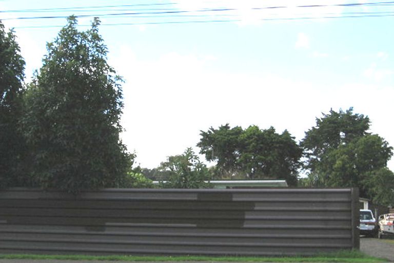 Photo of property in 21 Don Buck Road, Massey, Auckland, 0614