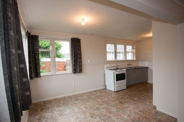 Photo of property in 2 Butler Place, Fairfield, Hamilton, 3214