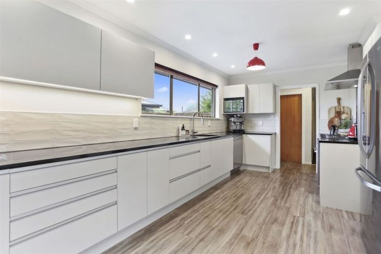 Photo of property in 35 Claridges Road, Casebrook, Christchurch, 8051