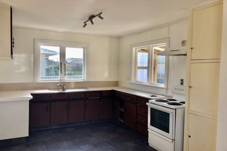 Photo of property in 2 Liddell Street, Foxton, 4814