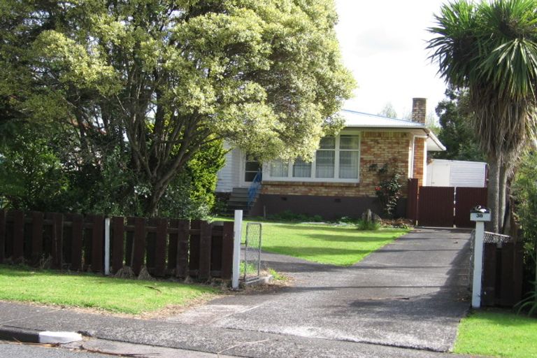 Photo of property in 38 Kervil Avenue, Te Atatu Peninsula, Auckland, 0610