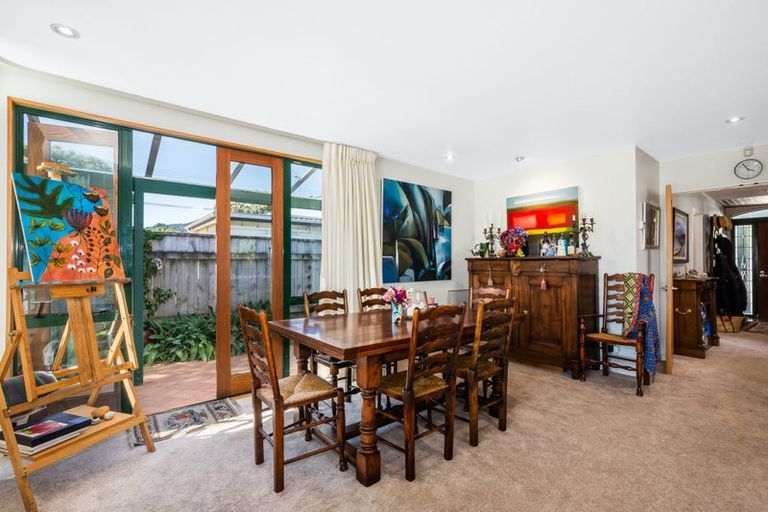 Photo of property in 34 Oroua Street, Eastbourne, Lower Hutt, 5013