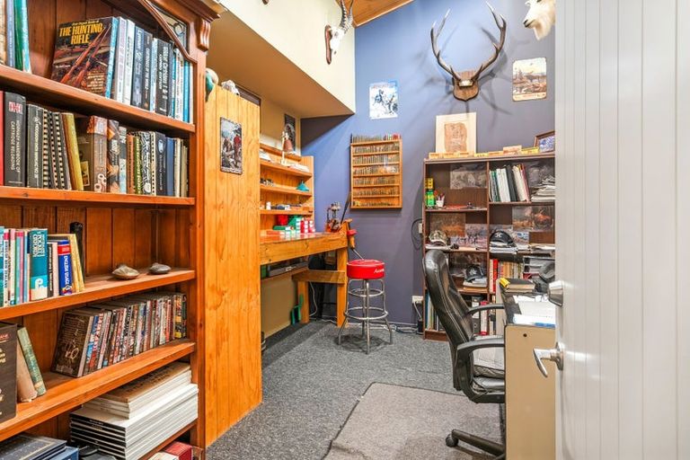 Photo of property in 1 Hart Place, Lake Coleridge, 7572