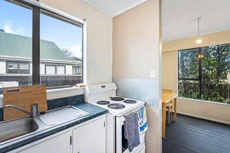 Photo of property in 2/79 Gemstone Drive, Birchville, Upper Hutt, 5018