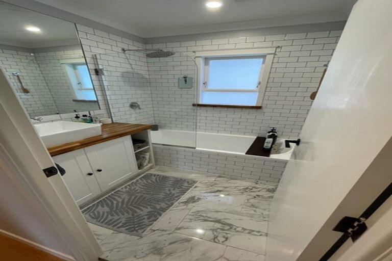 Photo of property in 20 Glendene Avenue, Glendene, Auckland, 0602