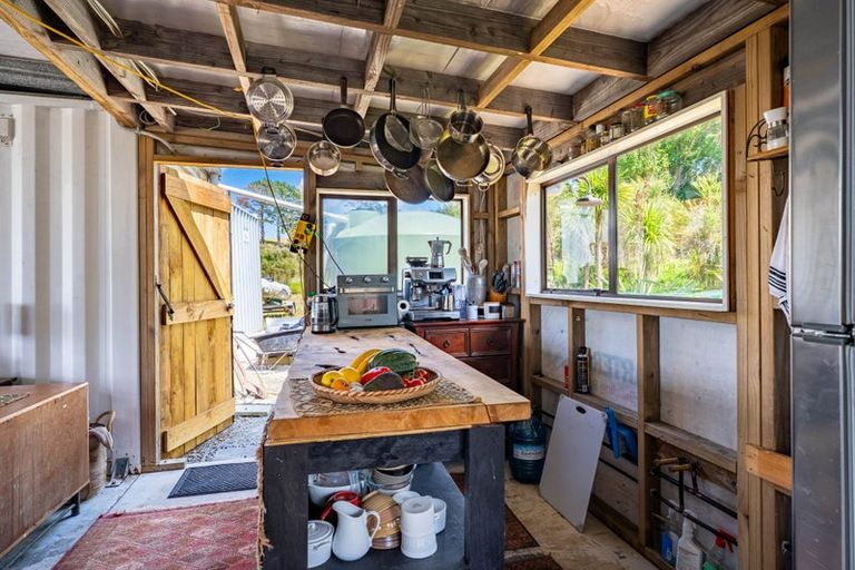 Photo of property in 149 Whaka Street, Maungaturoto, 0583