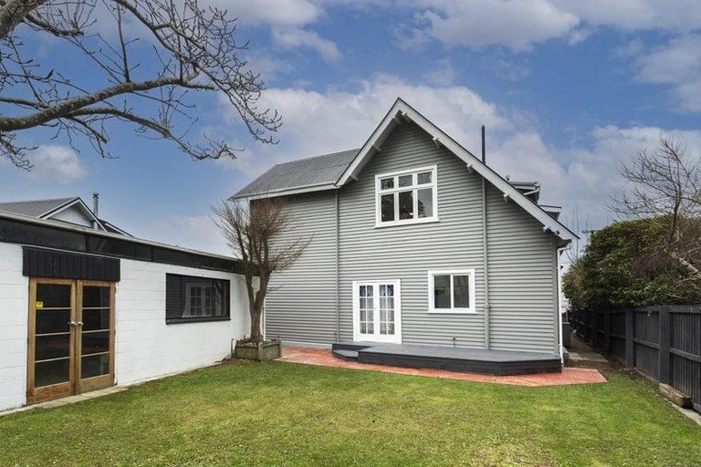 Photo of property in 31 Kotare Street, Fendalton, Christchurch, 8041