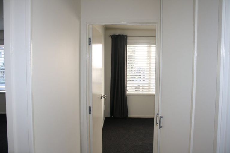 Photo of property in 2/119 Nile Road, Milford, Auckland, 0620