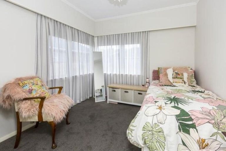 Photo of property in 7 Oak Street, Ebdentown, Upper Hutt, 5018