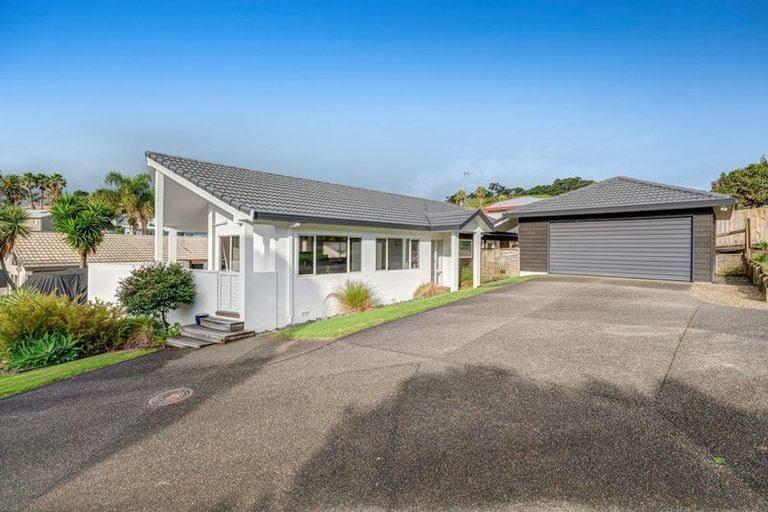 Photo of property in 11 Kestrel Heights, Arkles Bay, Whangaparaoa, 0932
