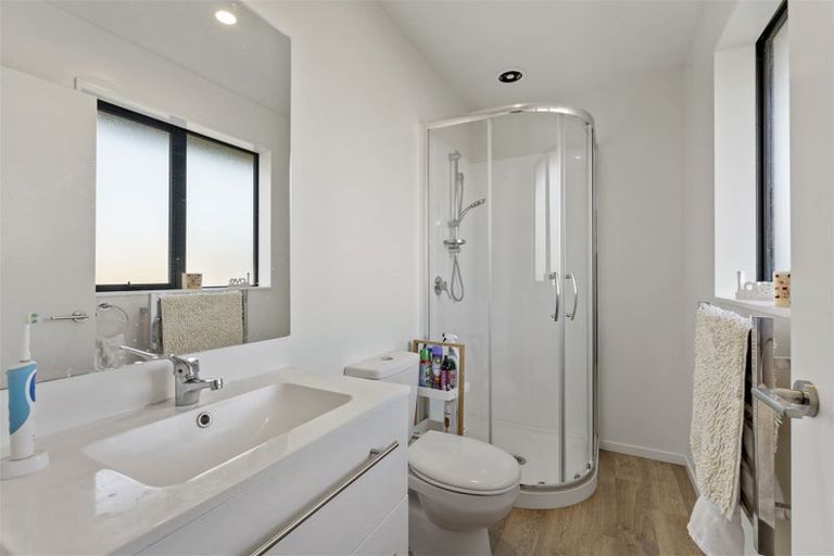 Photo of property in 34 Minerva Crescent, Woodend, 7610