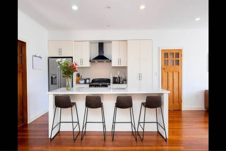 Photo of property in 1a Finnis Lane, Hospital Hill, Napier, 4110