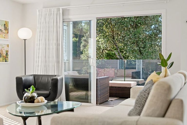 Photo of property in 1/21 Marie Avenue, Red Beach, 0932