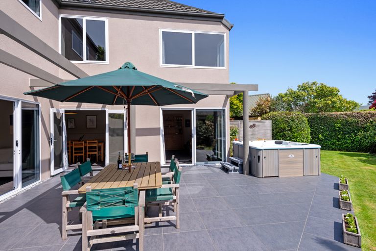 Photo of property in 19 Harrods Court, Ilam, Christchurch, 8053