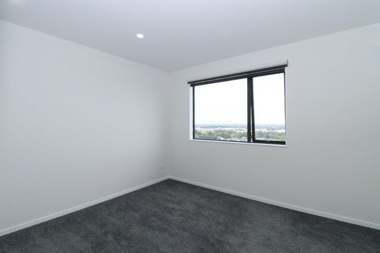 Photo of property in 13b Crestview Rise, Papakura, 2110