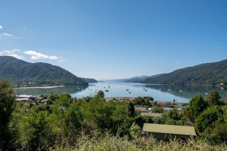 Photo of property in 39 Tirimoana Terrace, Anakiwa, Picton, 7281