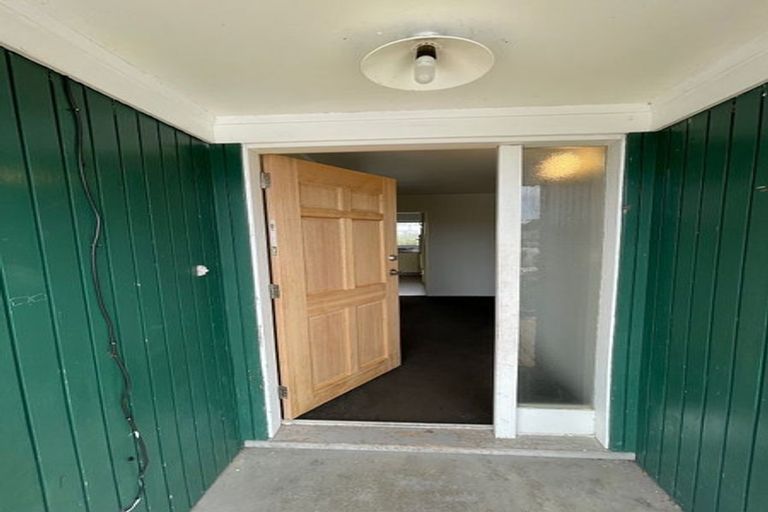 Photo of property in 226 Henderson Valley Road, Henderson, Auckland, 0612