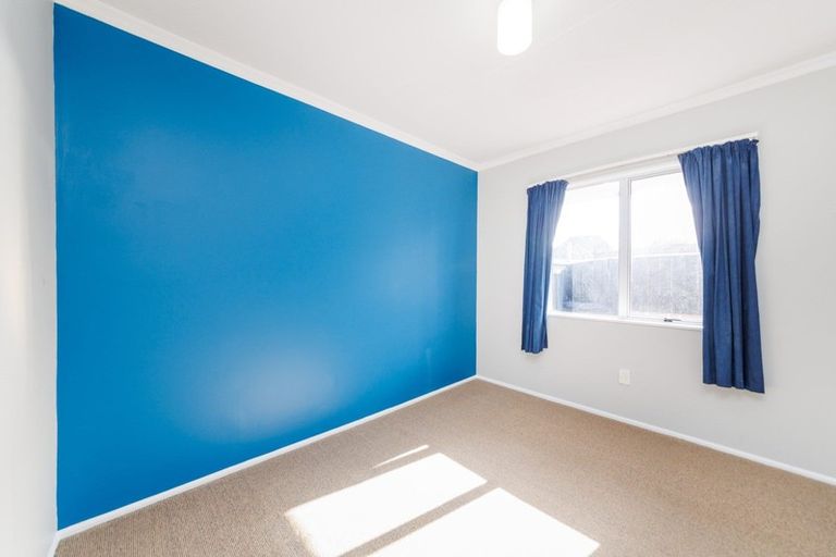 Photo of property in 18 Coromandel Court, Roslyn, Palmerston North, 4414