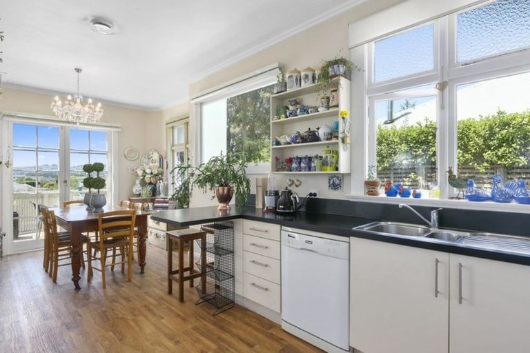 Photo of property in 70 Forbury Road, Saint Clair, Dunedin, 9012