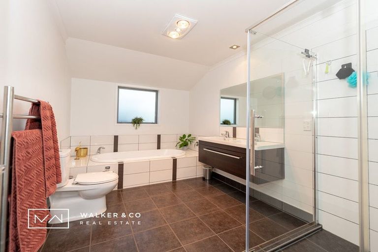 Photo of property in 15 Brentwood Street, Trentham, Upper Hutt, 5018