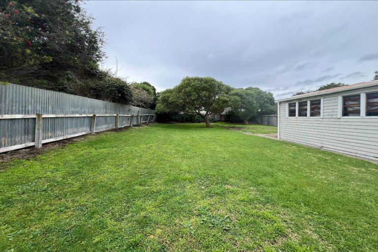 Photo of property in 106 Karaka Street, Castlecliff, Whanganui, 4501