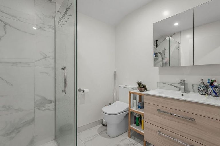 Photo of property in 1/320 Oxford Terrace, Avalon, Lower Hutt, 5011