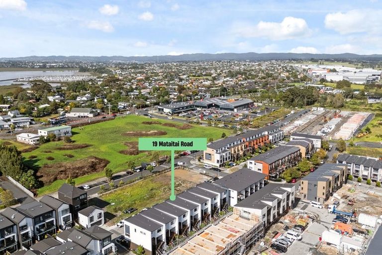 Photo of property in 19 Mataitai Road, Hobsonville, Auckland, 0618