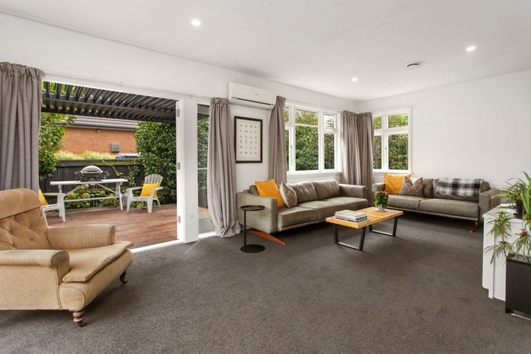 Photo of property in 98 Hamilton Avenue, Ilam, Christchurch, 8041