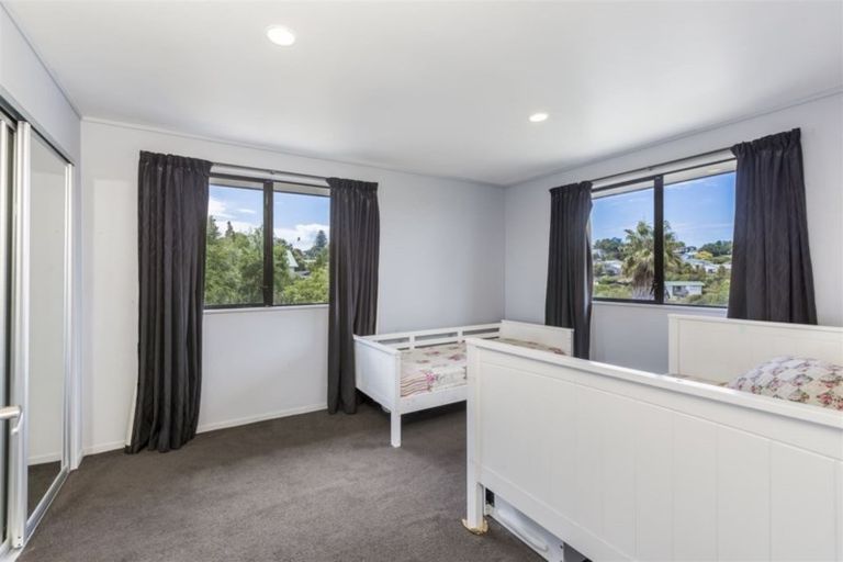 Photo of property in 21 Springtime Crescent, Stanmore Bay, Whangaparaoa, 0932