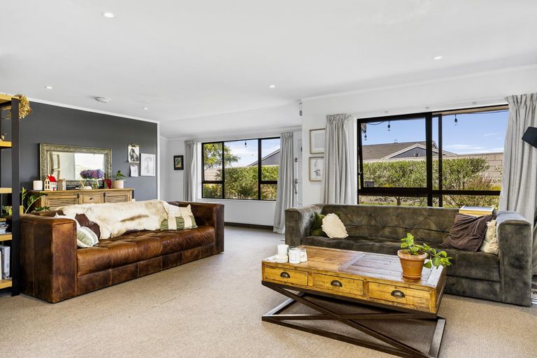 Photo of property in 83 Harvey Street, Waipahihi, Taupo, 3330