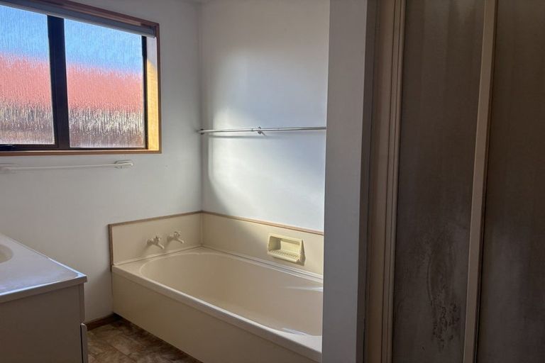 Photo of property in 16b Kowhai Avenue, Rangiora, 7400