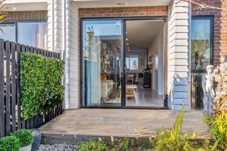 Photo of property in 61 Te Aparangi Road, Papakura, 2110