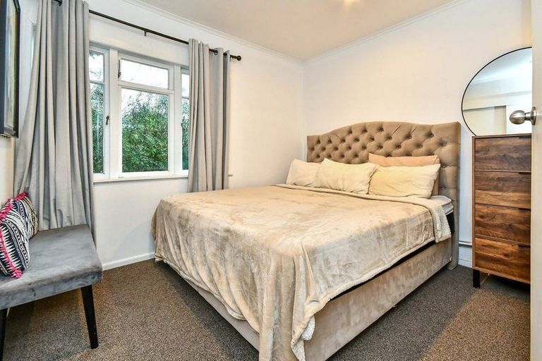 Photo of property in 58 Youngs Road, Papakura, 2110