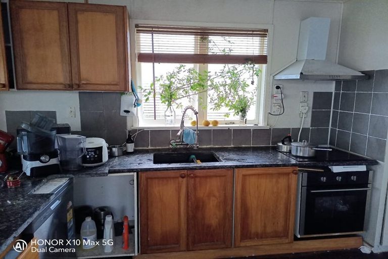Photo of property in 70 Carlisle Road, Browns Bay, Auckland, 0632