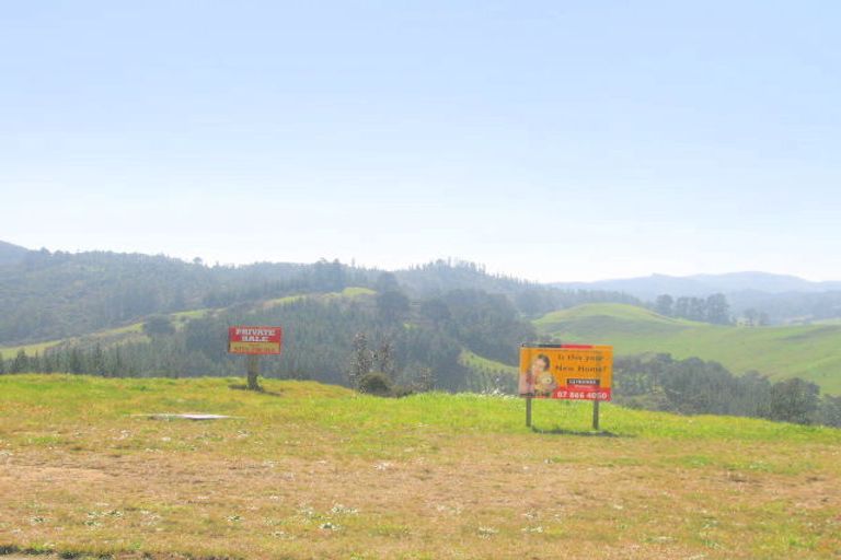 Photo of property in 116 Centennial Drive, Whitianga, 3510