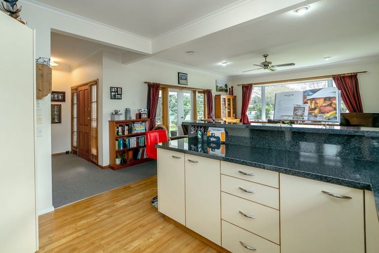 Photo of property in 59 Kent Street, Carterton, 5713