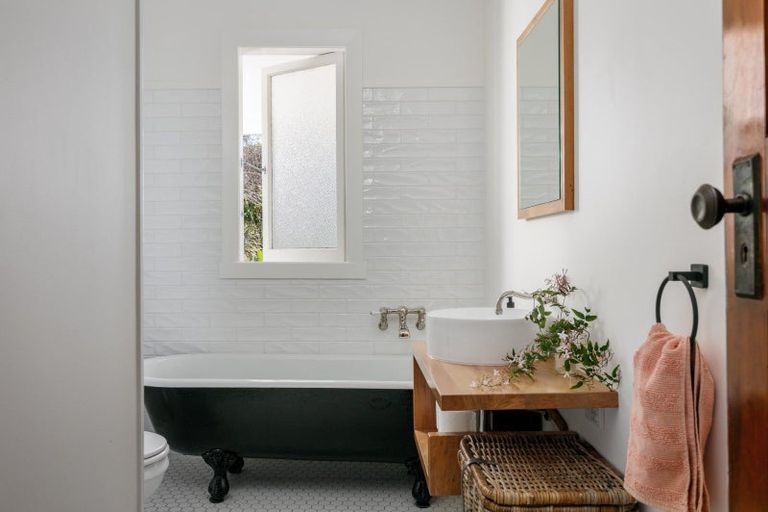 Photo of property in 218 Harris Street, Inner Kaiti, Gisborne, 4010