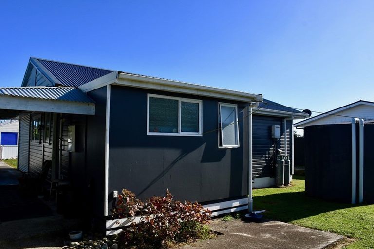 Photo of property in 10 Hunter Street, Karamea, 7893