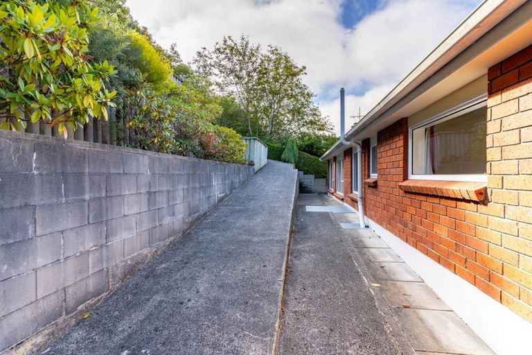 Photo of property in 20 Centennial Avenue, Helensburgh, Dunedin, 9010