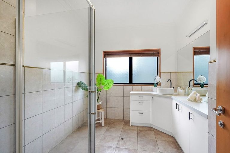 Photo of property in 1 Harrowfield Drive, Harrowfield, Hamilton, 3210