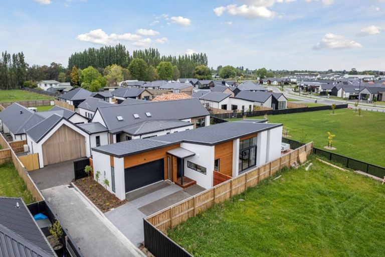 Photo of property in 10 Burkett Street, Marshland, Christchurch, 8051