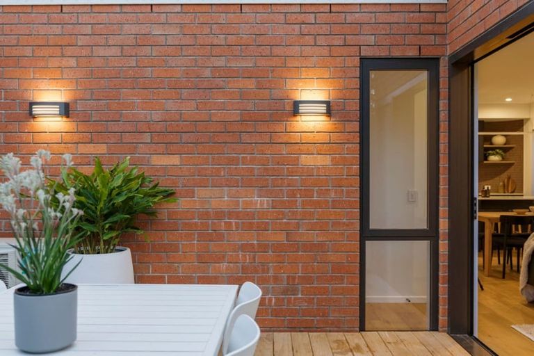 Photo of property in 99c Hillcrest Avenue, Hillcrest, Auckland, 0627