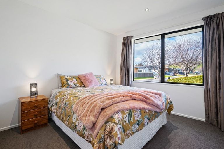 Photo of property in 42a-b Kelliher Drive, Wanaka, 9305